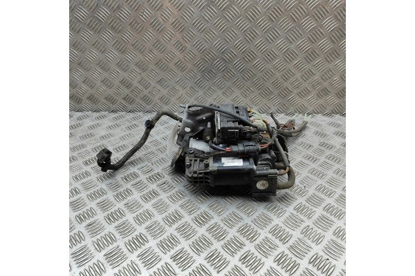 Pneumatic Suspension Compressor Mercedes C S205 A2053200104 Car type passenger cars