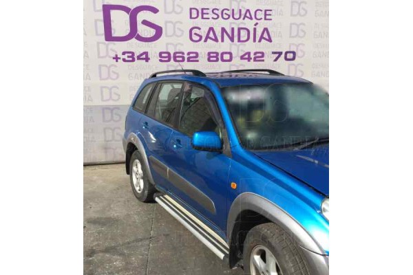 Toyota RAV4 (A2) 2.0 D-4D Executive 4x4 2002 para piezas | Desguace Gandia SL