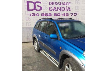 Toyota RAV4 (A2) 2.0 D-4D Executive 4x4 2002 para piezas | Desguace Gandia SL