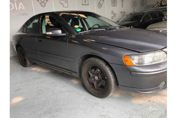 Volvo S60 Berlina D5 Momentum 2008 para piezas | Desguace Gandia SL