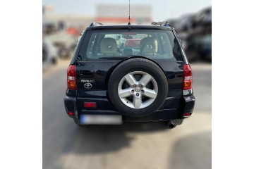 Toyota RAV4 (A2) 2.0 D-4D Sol 4x4 2004 para piezas | Desguace Gandia SL