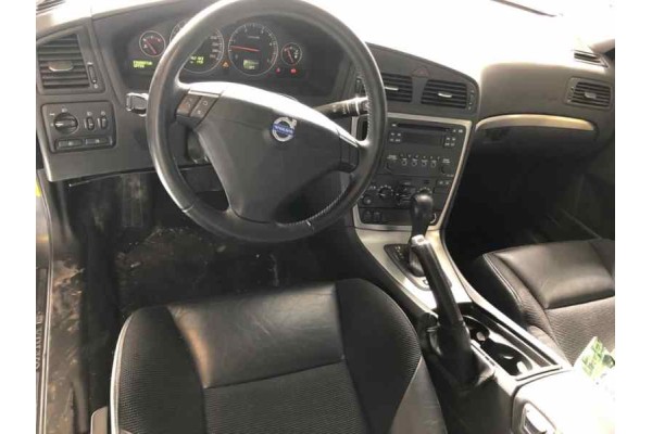 Volvo S60 Berlina D5 Momentum 2008 para piezas | Desguace Gandia SL
