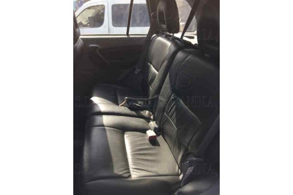 Toyota RAV4 (A2) 2.0 D-4D Executive 4x4 2002 para piezas | Desguace Gandia SL