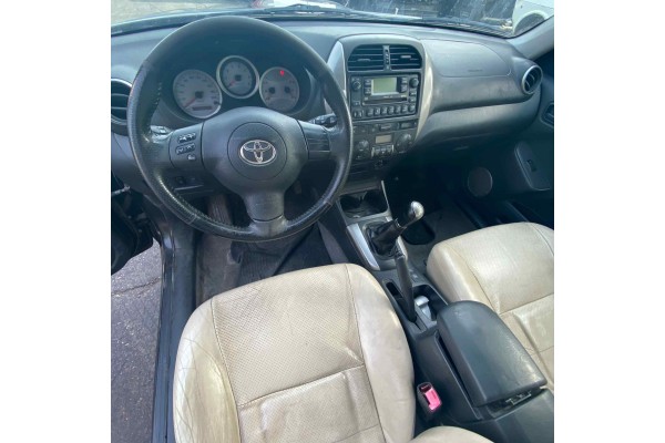 Toyota RAV4 (A2) 2.0 D-4D Sol 4x4 2004 para piezas | Desguace Gandia SL