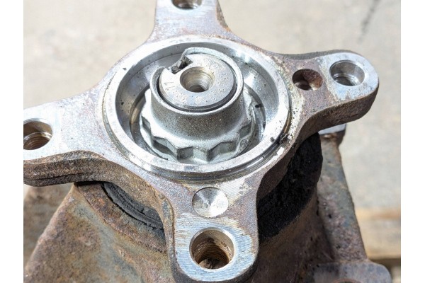 REAR DIFFERENTIAL REAR MERCEDES BENZ VITO VIANO W639 A6393510208 Installation side rear