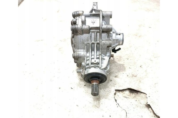 Front differential 670032183 Maserati LEVANTE 2017 Catalog number of the part 670032183 06700321830 6700321830