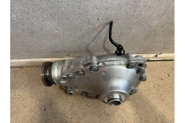 Front Differential Front BMW 7 G70 8896274 Car type passenger cars