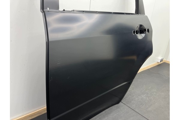 MITSUBISHI OUTLANDER I 2003 2006r DOOR LEFT REAR NEW ORIGINAL Part manufacturer Mitsubishi OE