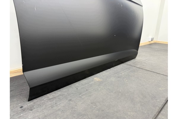 VOLKSWAGEN VW POLO 2G DOOR RIGHT FRONT NEW ORIGINAL Car type passenger cars