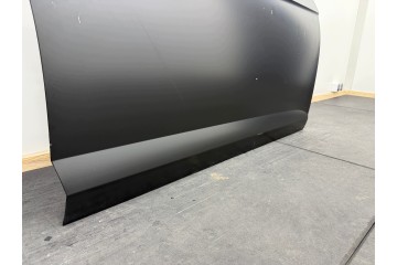 VOLKSWAGEN VW POLO 2G DOOR RIGHT FRONT NEW ORIGINAL Car type passenger cars