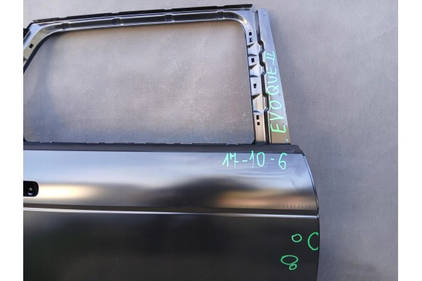 LAND ROVER EVOQUE II DOOR RIGHT REAR ORYG Part manufacturer Land Rover OE