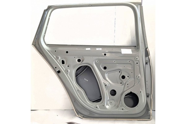 NEW REAR DOOR LEFT SKODA SUPERB B8 3V 2020 3V9833051B Part manufacturer Skoda OE