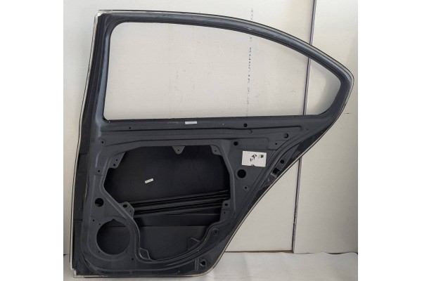 NEW REAR DOOR SKODA OCTAVIA MK2 1Z 2013 1Z5833056 Part manufacturer Skoda OE