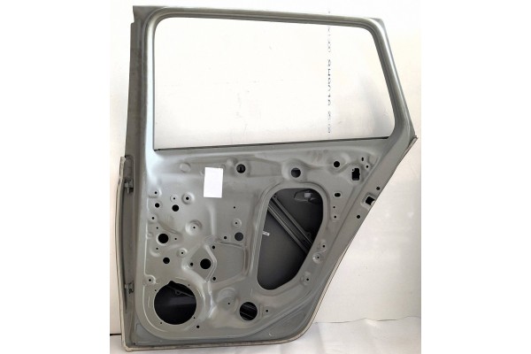 NEW REAR DOOR SKODA KAMIQ 2019 658833312B Installation side rear right
