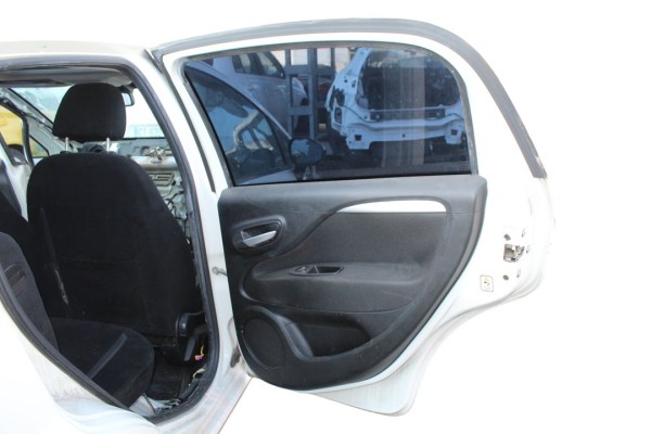 BLANCA PUERTA TRASERA DERECHA FIAT III PUNTO (199) Easy 2013 BLANCA 212753 FIAT - 1