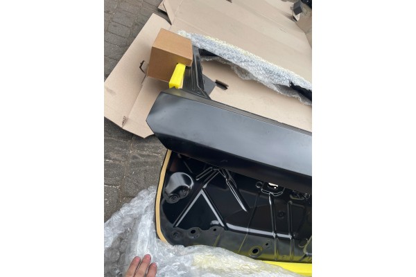 BMW X6 G06 F96 TAILGATE REAR BLACK BACKING 9491559 NEW ORIGINAL BMW Catalog number of the part BMW 9491559 OE
