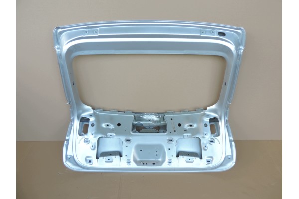 Portón trasero VW Taigo 2022-2023
