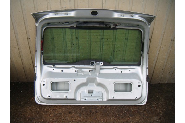 VOLVO V50 04 TAILGATE Part manufacturer Volvo OE