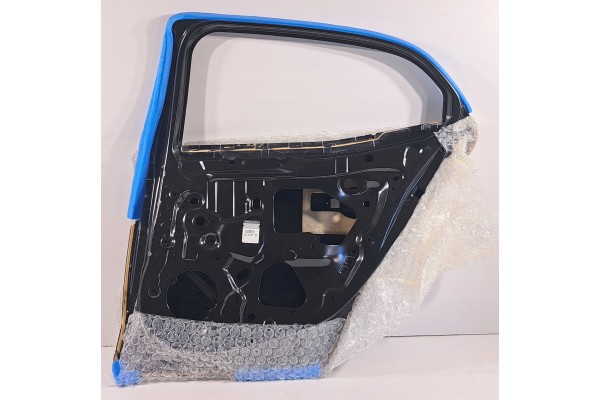 RENAULT MEGANE IV 4 HB DOOR RIGHT REAR 822102330R Installation side rear right