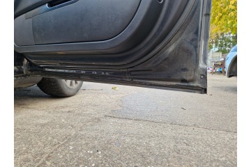 RIGHT FRONT BARE DOOR AUDI A8 LZ9W Color black
