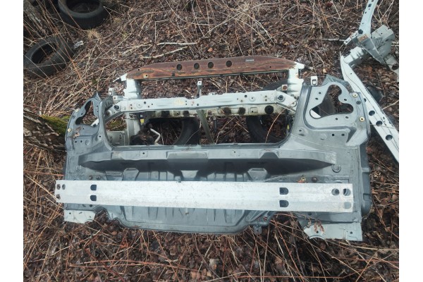 Toyota Avensis t25 03 belt rear reinforcement bumper beam hb wall