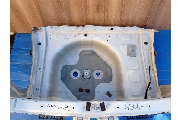 KIA PICANTO III 17 REAR BELT WITH BATHTUB Car type passenger cars