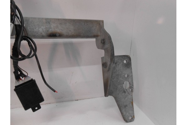 Enganche Galia para Toyota Avensis T27 con Kit de Cableado de 13 Pines