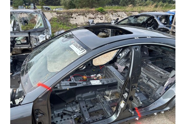 Mercedes Benz CLS C218 AMG roof Part manufacturer Mercedes Benz OE