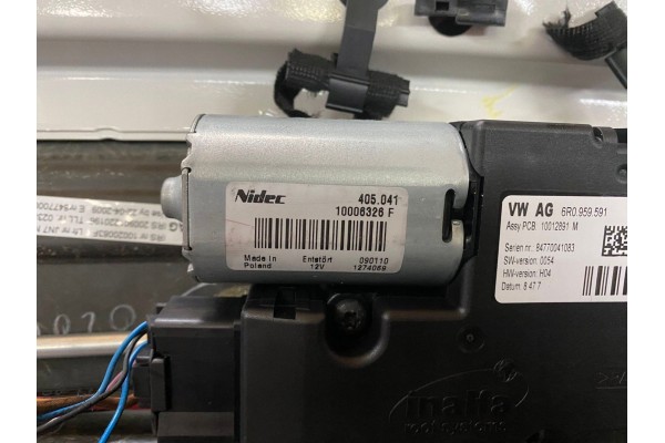 Montaje de techo solar Volkswagen Scirocco 2009 1K8877041F