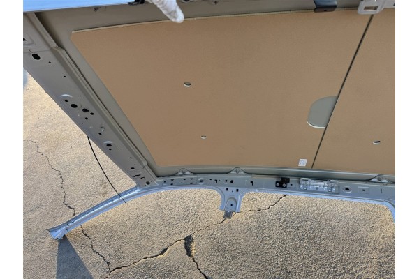ROOF POST RAILS VW PASSAT B8 STATION WAGON 15 23R 15R SILVER METALLIC LA7W Version European