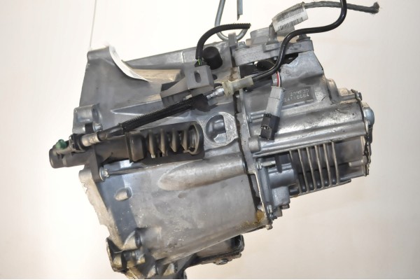 PEUGEOT 2008 II 1 2 12V 96kW 131HP PURETECH GEARBOX 20MF9D 24tys k Part manufacturer Peugeot OE