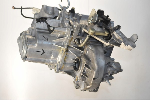 PEUGEOT 2008 II 1 2 12V 96kW 131HP PURETECH GEARBOX 20MF9D 24tys k Quality of parts according to GVO O original with manufacture