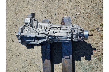 PORSCHE MACAN Transmission automatic 3 0 petrol 2015 PFB Car type passenger cars