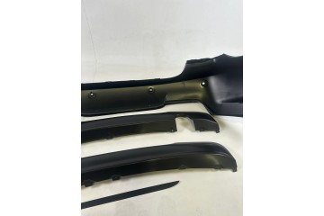 Parachoques Trasero BMW E90 Estilo M-Tech con Agujeros para PDC