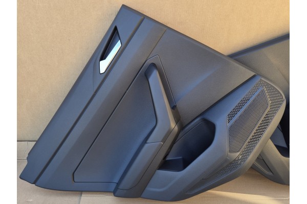 Paneles de Puerta Originales VW Taigo - Juego Completo - Excelente Est