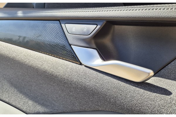 DOOR SIDES VW PASSAT B9 LEATHER LED IDEAL ORIGINAL SET Part manufacturer Volkswagen OE