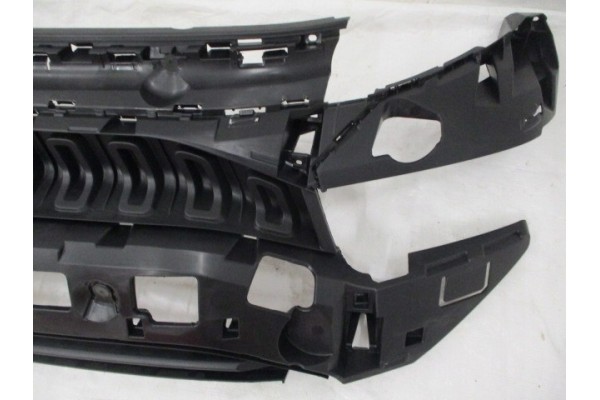GRILL DUMMY C C3 AIRCROSS YQ009884XT CITROEN PEUGEOT Catalog number of the original YQ009884XT