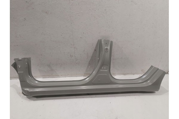 LEFT THRESHOLD HYUNDAI I10 III Packaging status original