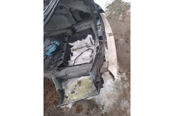 MERCEDES W222 BELT REAR BATH 4 7 PETROL QUARTER LONG IDEAL 197 15R