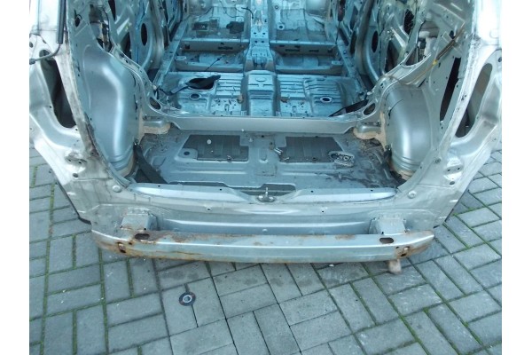 BELT REAR FLOOR TOYOTA COROLLA VERSO II 2 04 09 COLOR 1C0 SWIETOKRZYSKIE