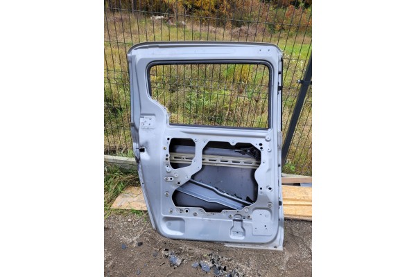Chrysler Pacifica 2017 Door Left Rear Grey Catalog number of the part PACIFICA DRZWI LEWE TY PAU