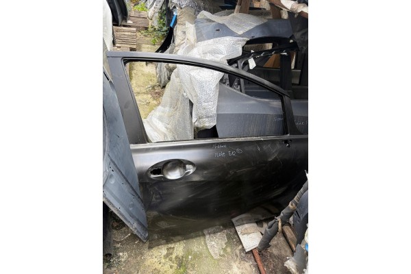 Door front right Nissan Note E12 NEW