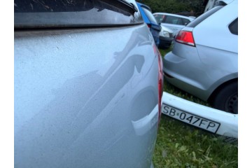 VW GOLF VII STATION WAGON TAILGATE COMPLETE COLOUR LA7W Catalog number of the part VW GOLF VII KOMBI KLAPA