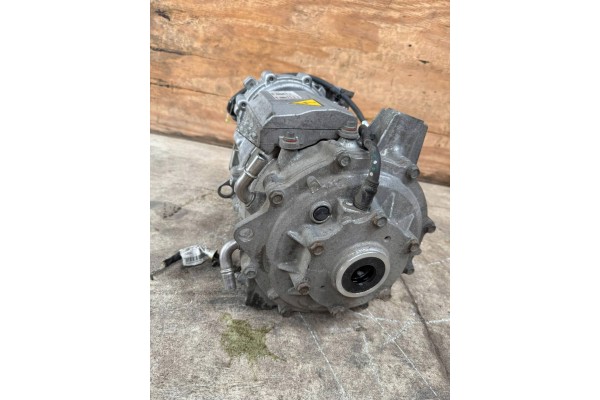 Mecanismo de Motor Trasero Eléctrico Volvo V60 II T8 2022 32339095
