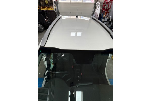 Dach Kia Stonic 21r Biay w kolor poszycie