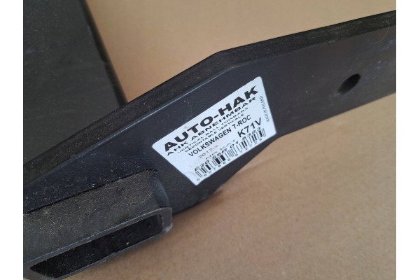 Gancho de Remolque Trasero para Volkswagen T-Roc 2017-2024 K71V