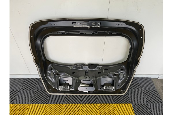 Portón Trasero - Ford Fiesta MK8 - Pieza Original OEM, Sin Pintar