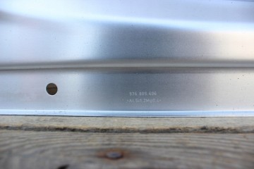 Post threshold right threshold plating Porsche Panamera III 976 24 26 Part manufacturer Porsche OE