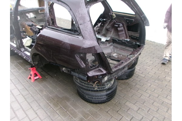 PAS TYLNY WANNA WYCINKA MERCEDES C KLASA W204 KOMBI ORGINAL Catalog number of the part W204