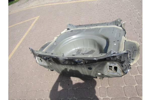 TOYOTA COROLLA E21 SEDAN BELT REAR BATH 19 26R